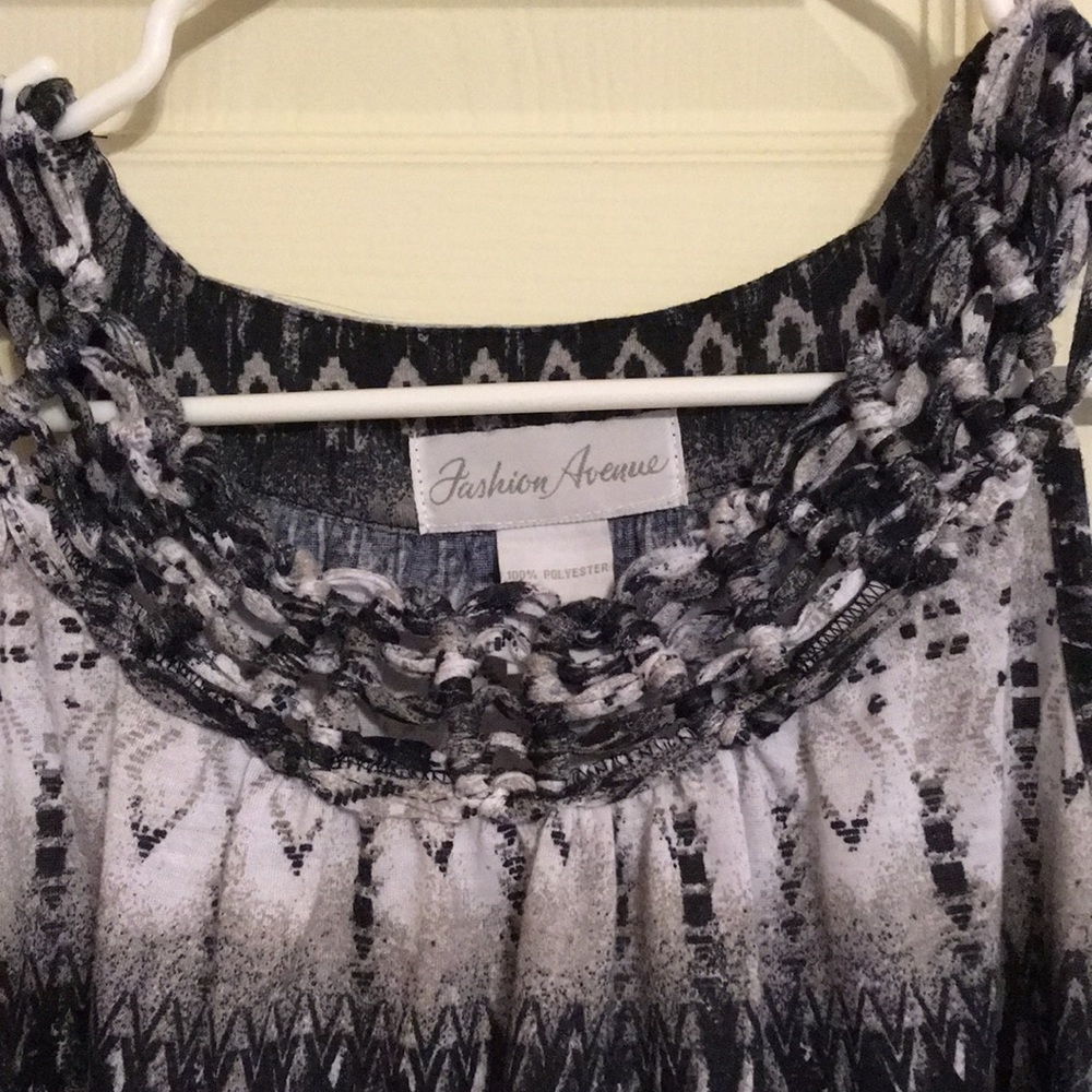 Top - Picture 2 of 2